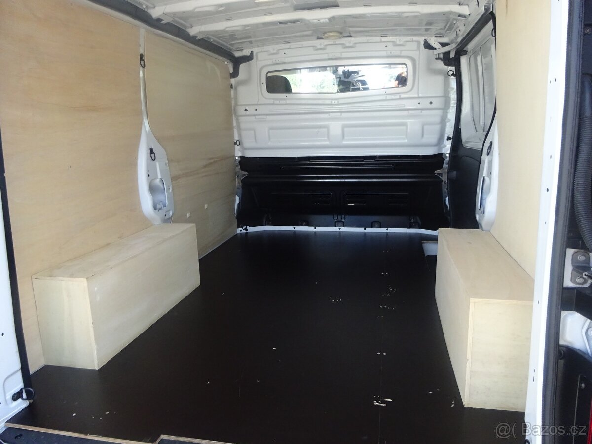 Renault Trafic 2,0 DCI, GARANCE KM, 1 majitel - 7