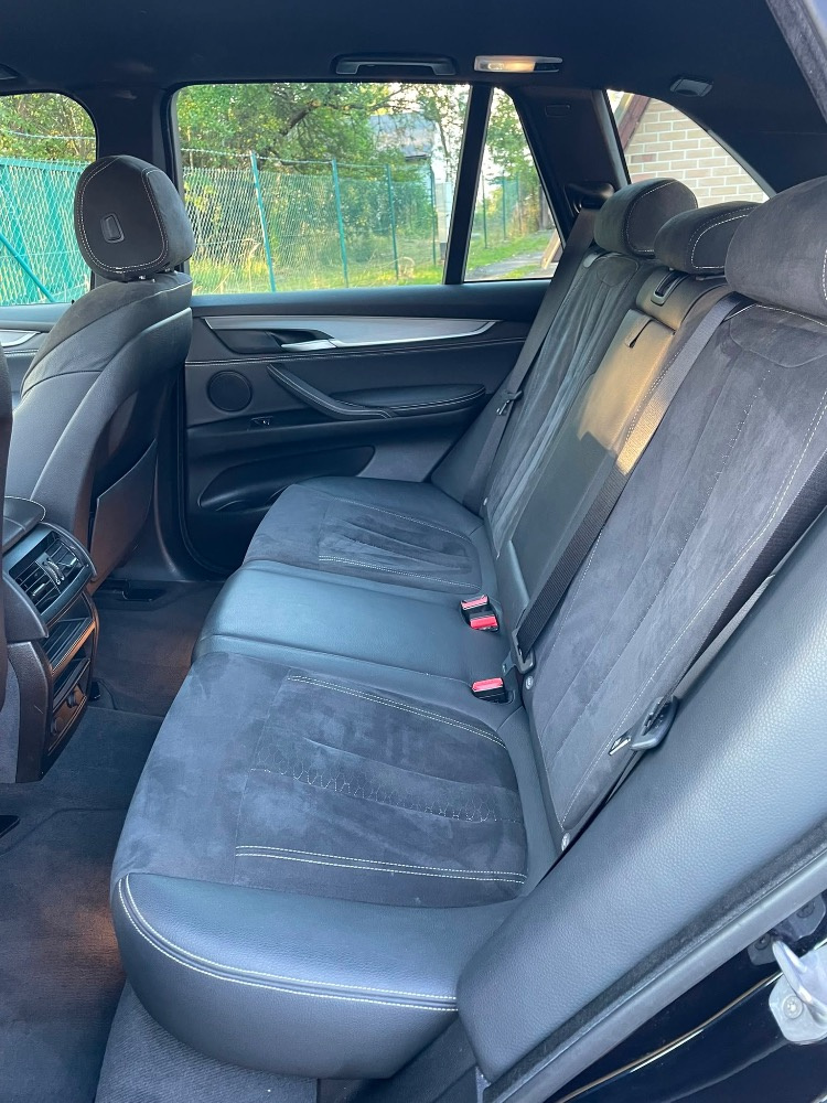 BMW X5Drive30D - 7