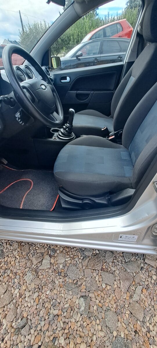Ford Fiesta 1.3i 51kW ČR KLIMA - 7