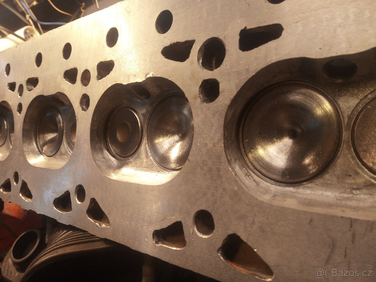 motor volha gaz 24,nebo uaz ,ne aro - 7