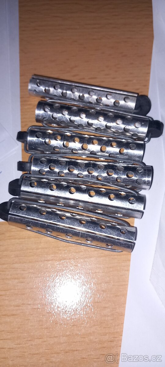 Retro na natáčky na vlasy a kulma - 7