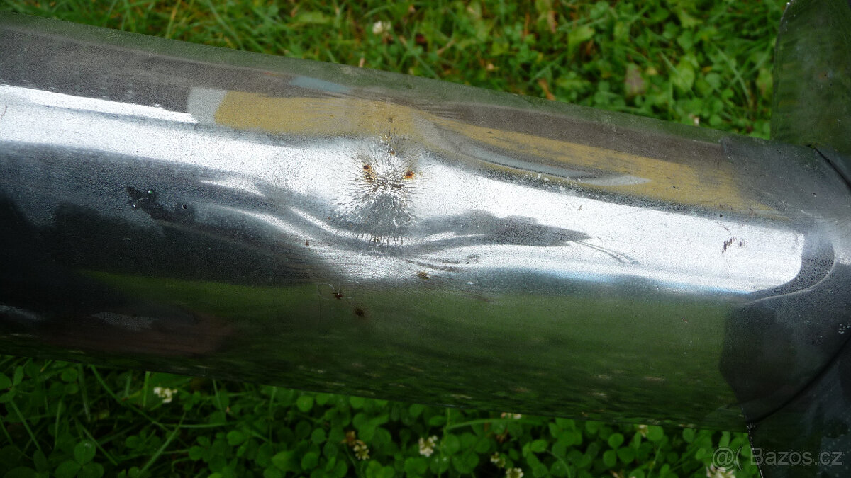 Zadní nárazník Volha GAZ 24 - 7