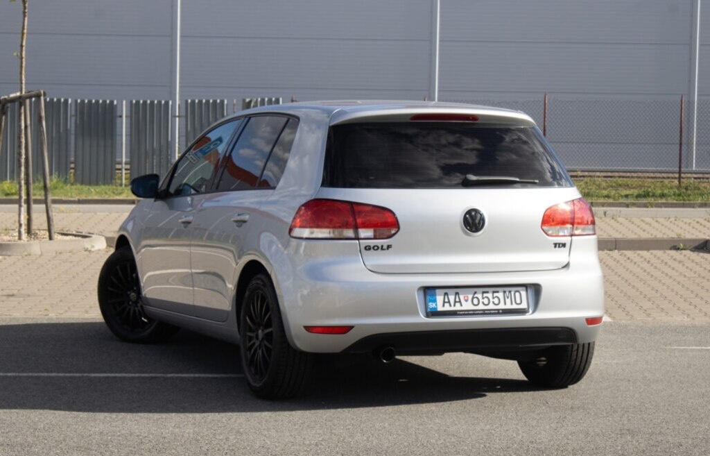 Volkswagen Golf 1.6 TDI z roku 2011 - 7