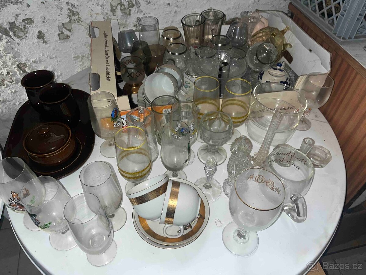 skleničky a hrnky - 7