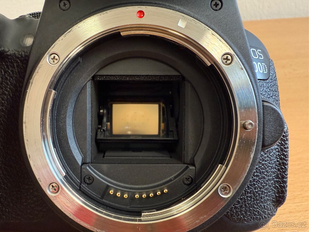 Canon EOS 700D - 7