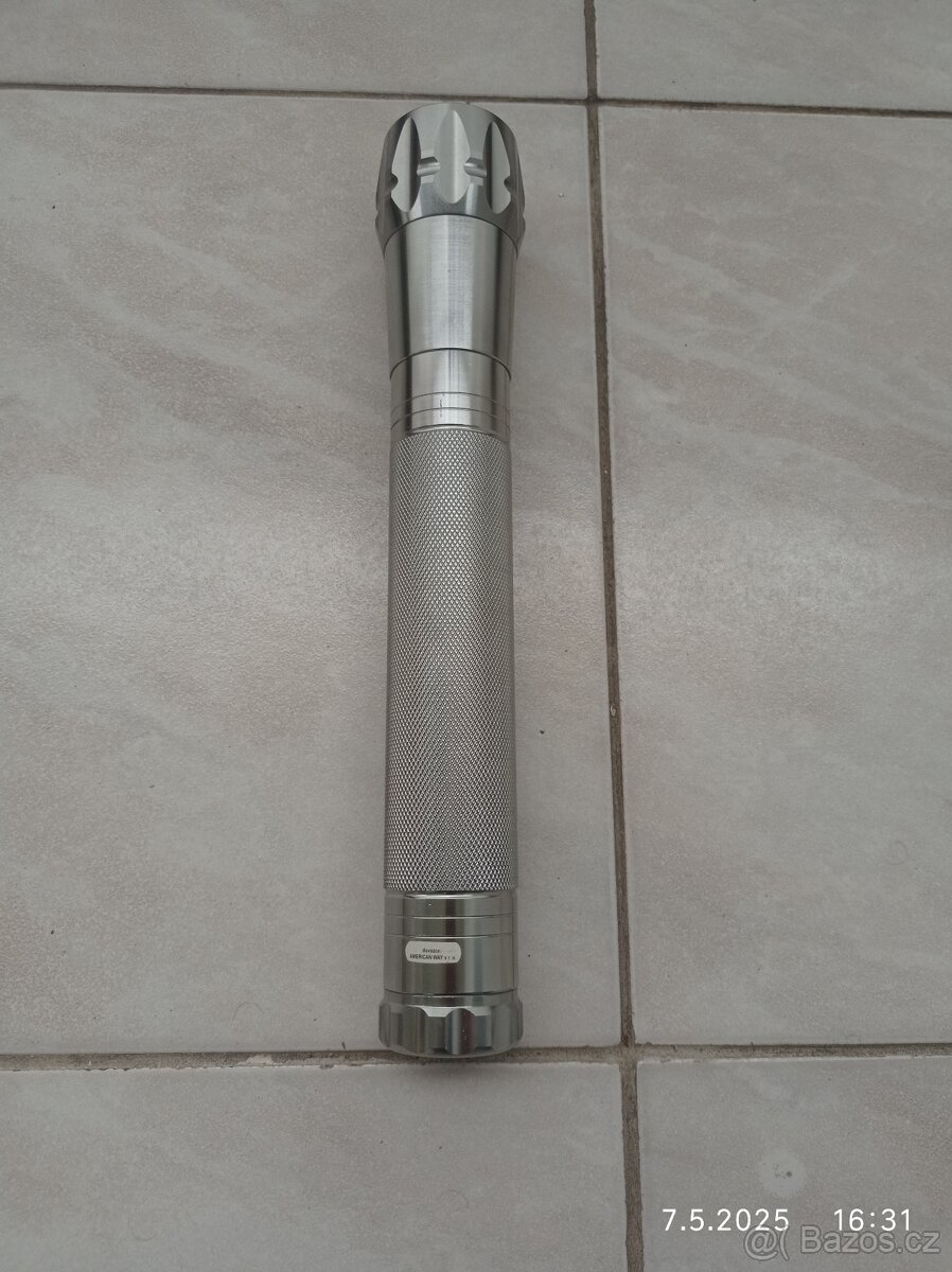 baterky a nabíječka - 7