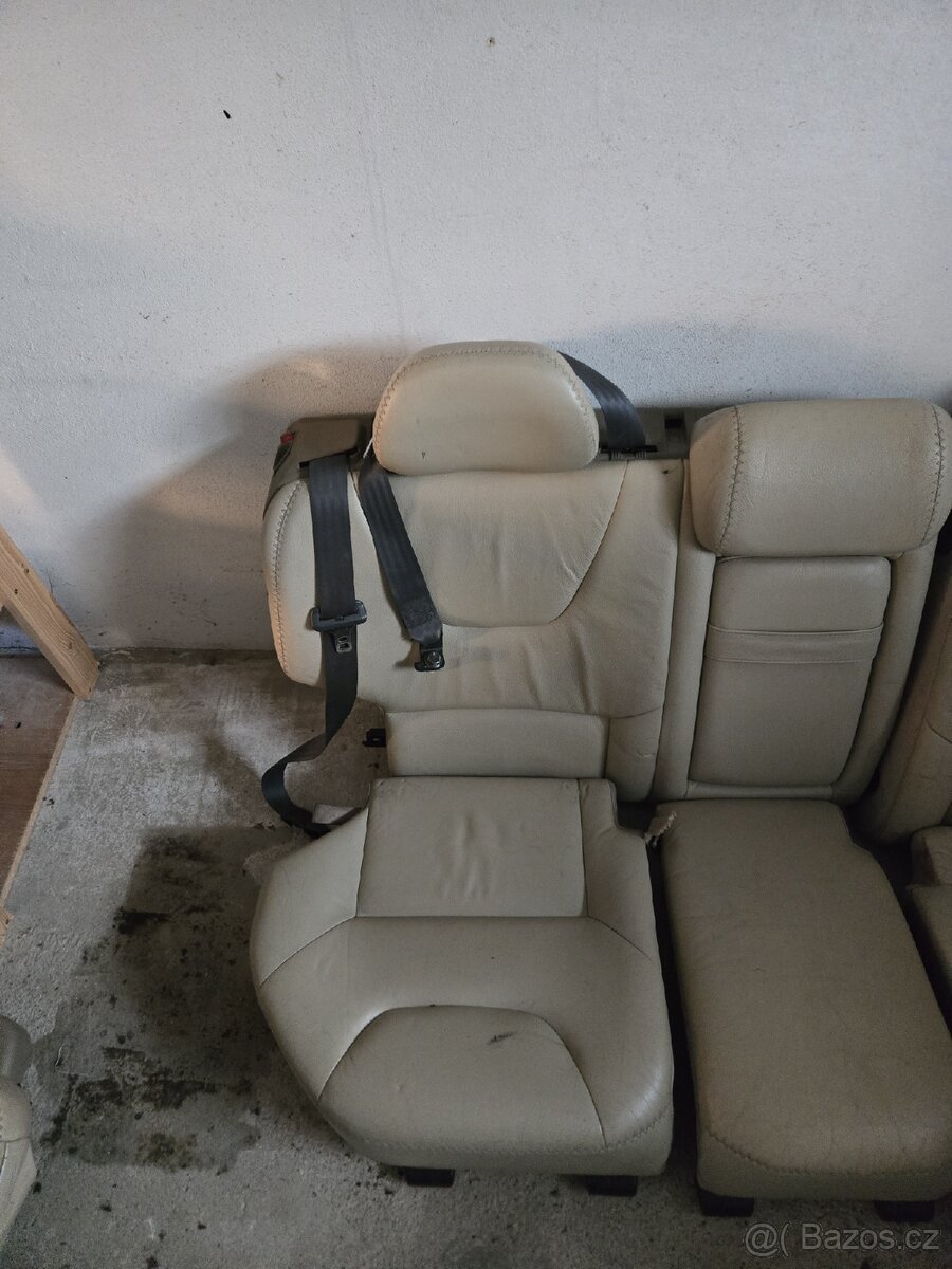 Sedačky Volvo xc70 - 7
