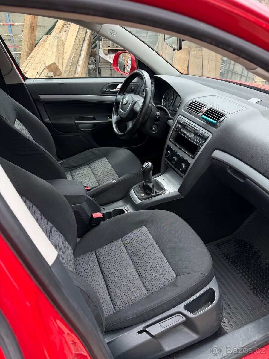 Škoda Octavia II Combi 1.6 TDI 77 kW - 7