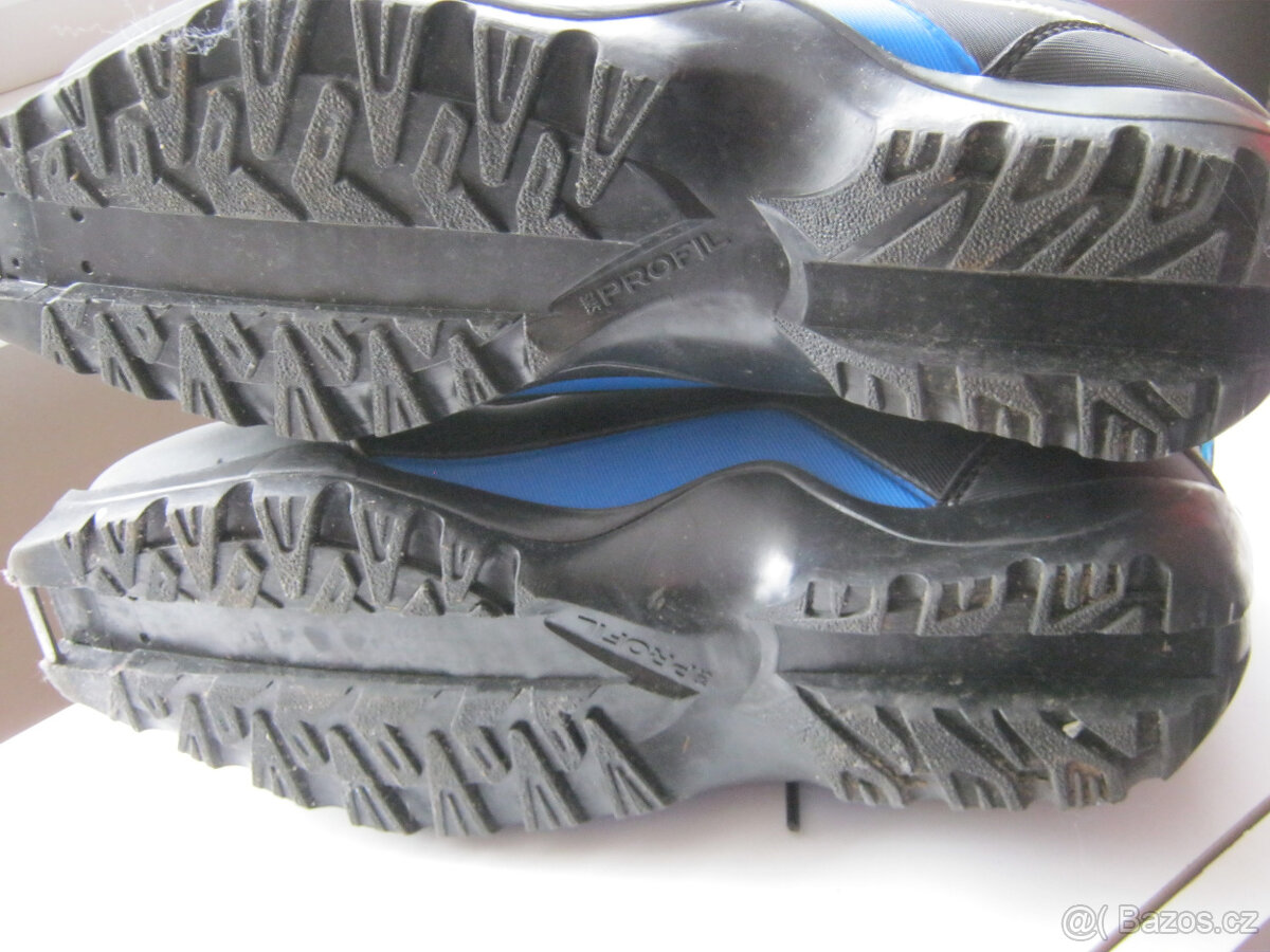 Boty na běžky FISCHER XC CRYSTAL vel.45, stélka 29,0cm - 7