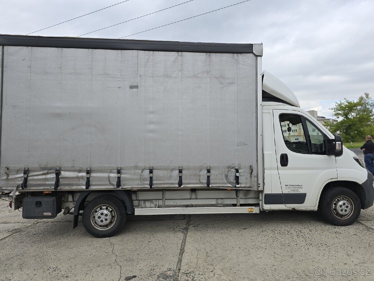 Peugeot Boxer
2,0 HDI
- 7