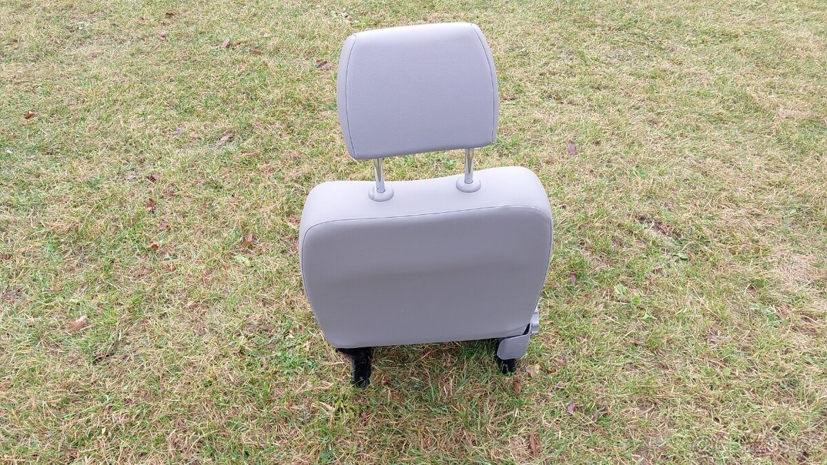 Volkswagen Transporter T5 – Sedadlo řidič - 7