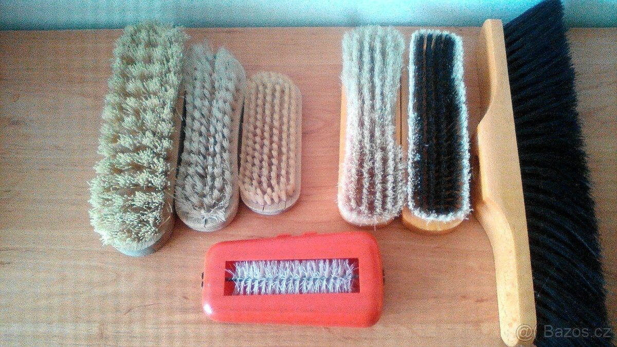 Retro: kolíčky na prádlo, prádel. šňůry, kroužky, žabky aj. - 7