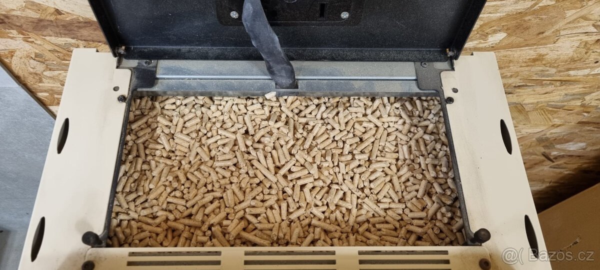 Peletová kamna Moretti Fire 6,5 kW - 7