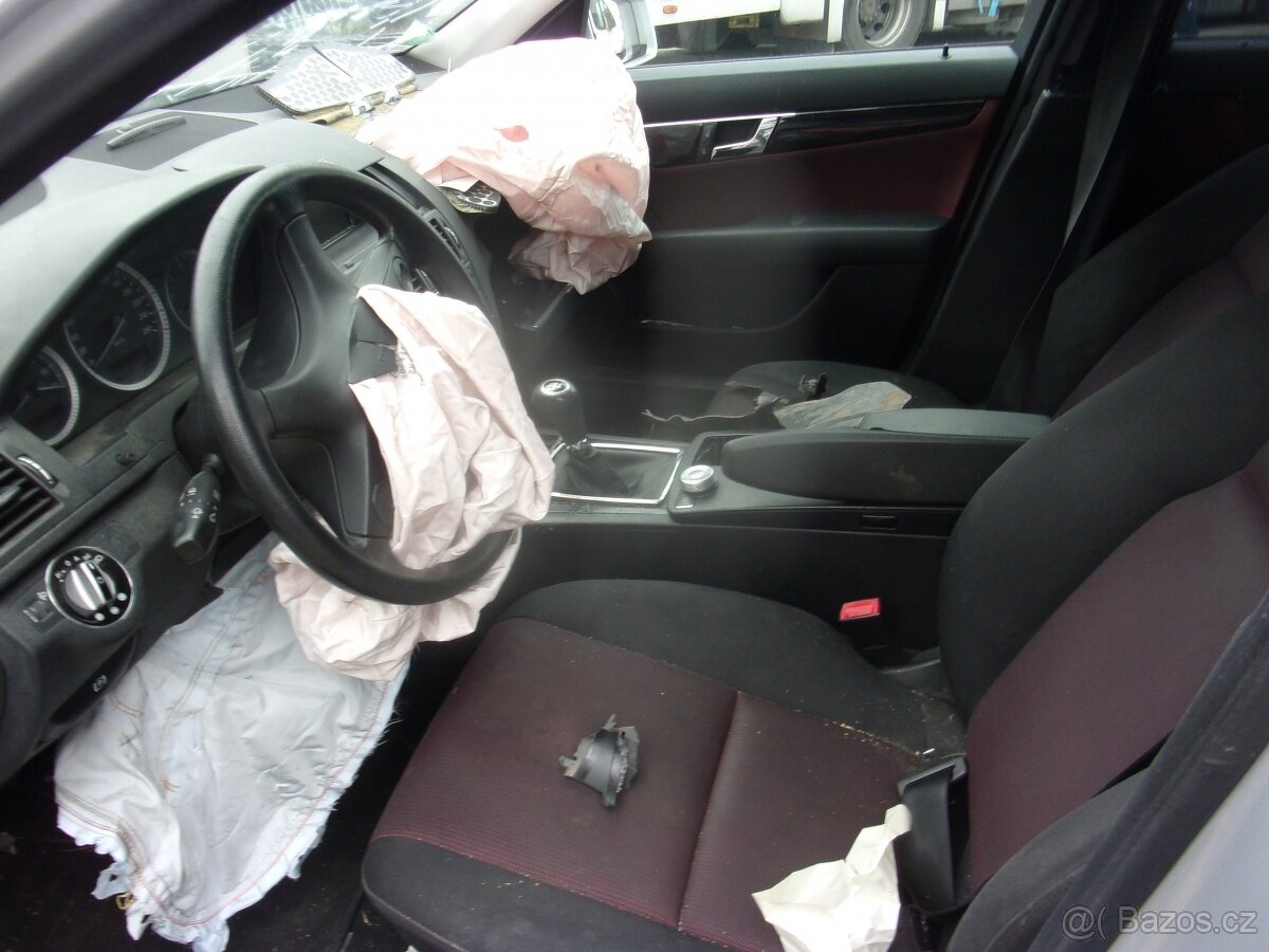 Mercedes-Benz Třídy C C200 CDi - 7