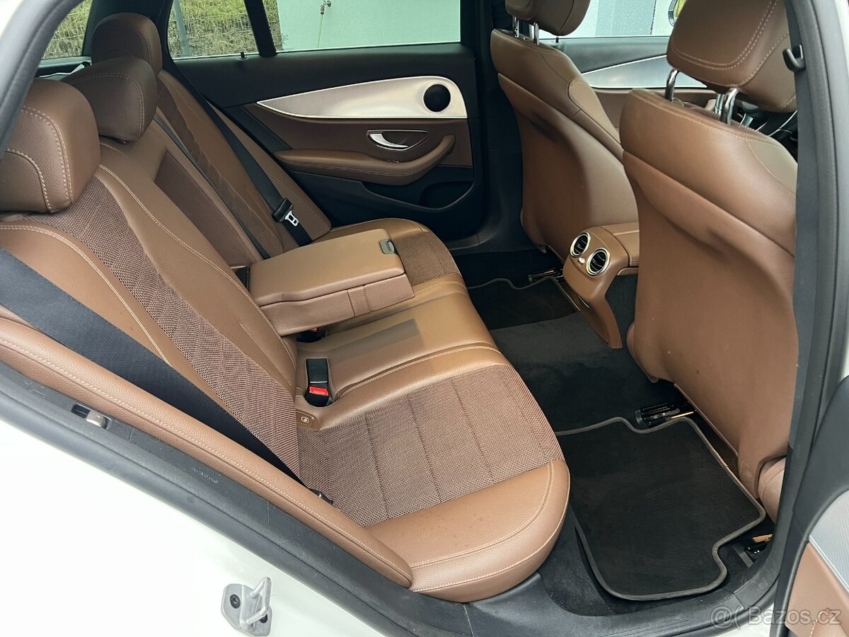 Mercedes-Benz E 220D 4MATIC ALL TERRAIN - 7