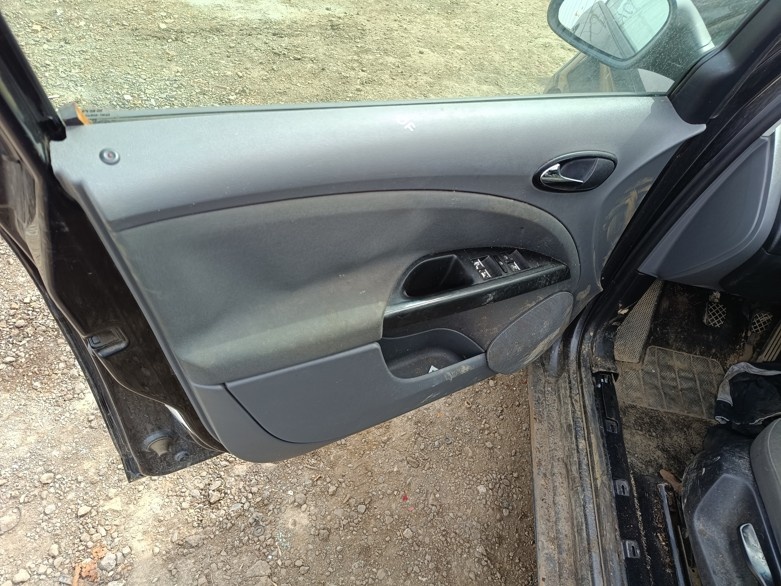 ND z Seat Toledo 1896.cm3 77.kw nafta r.v.2006 (K30) - 7