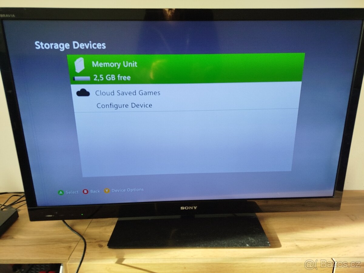 XBOX 360 slim + Kinect + 2 ovladače + 14 her - 7