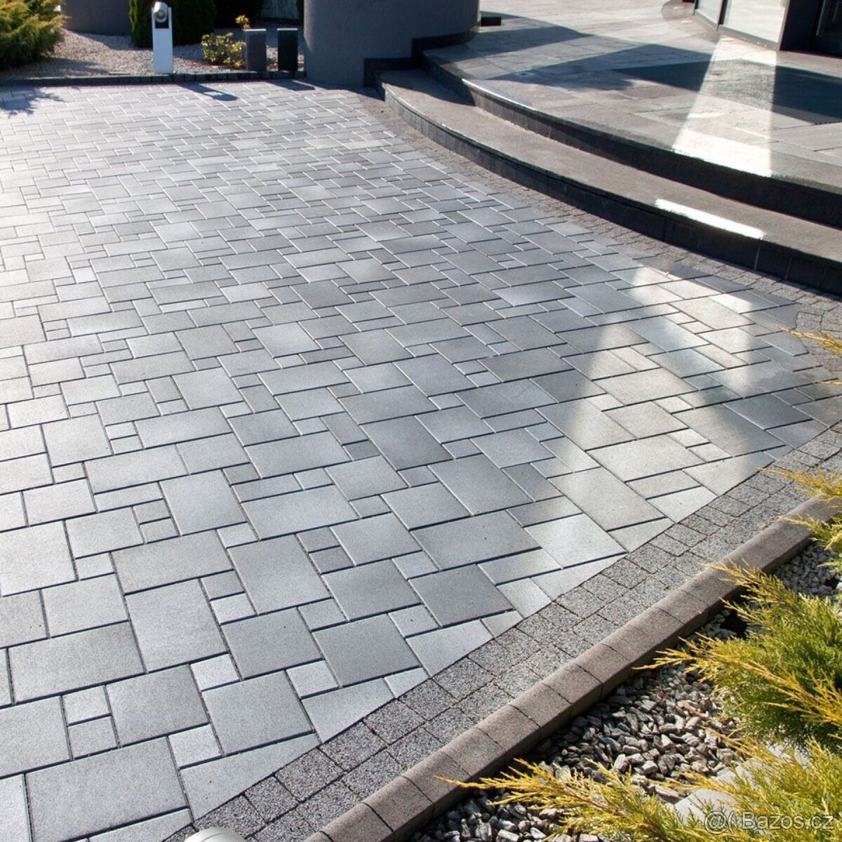 REKONSTRUKCE BYTŮ A DOMU - 7