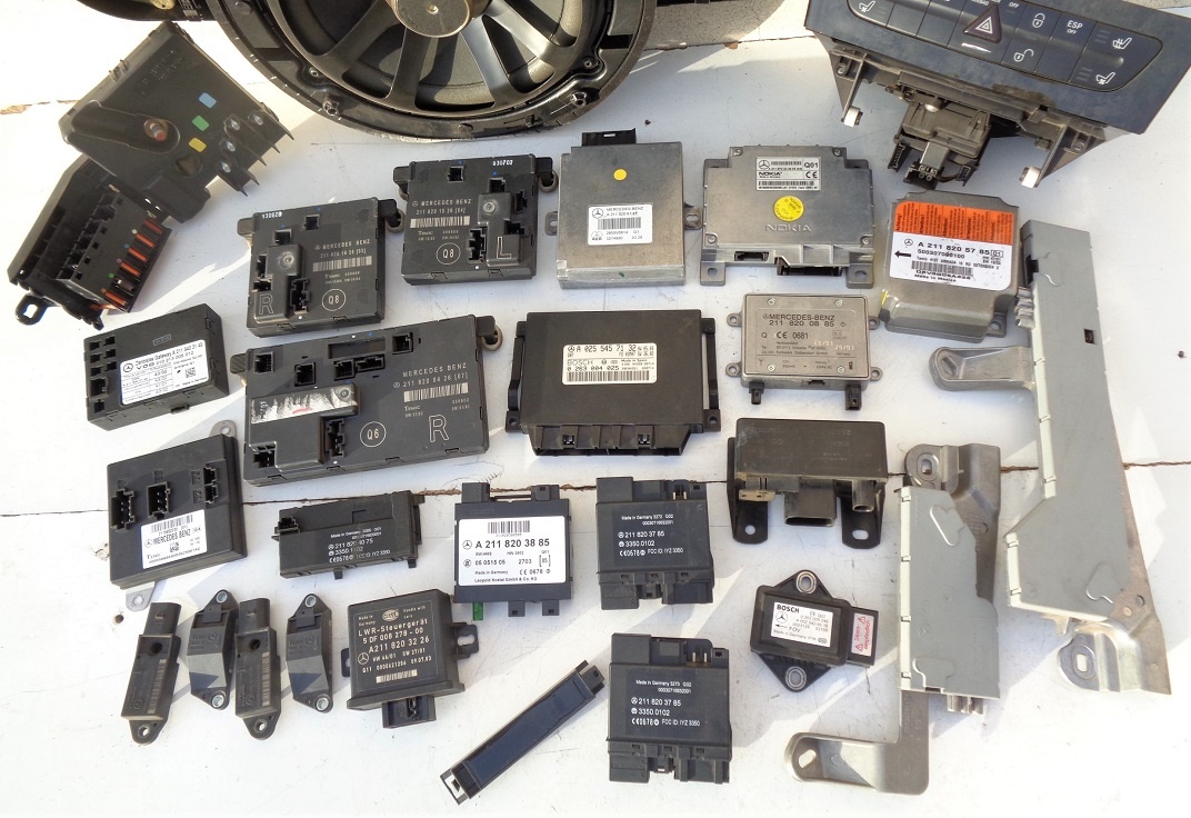 Mercedes E W211 320 CDi různé náhradní díly - 7