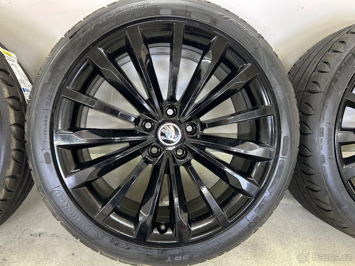 Letní originál sada Škoda Superb III Trinity 19" 5x112 - 7