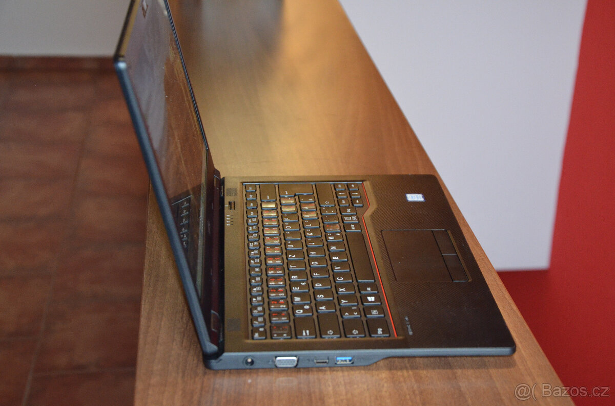Fujitsu Lifebook E549 i5/16GB/SSD 256GB/záruka - 7