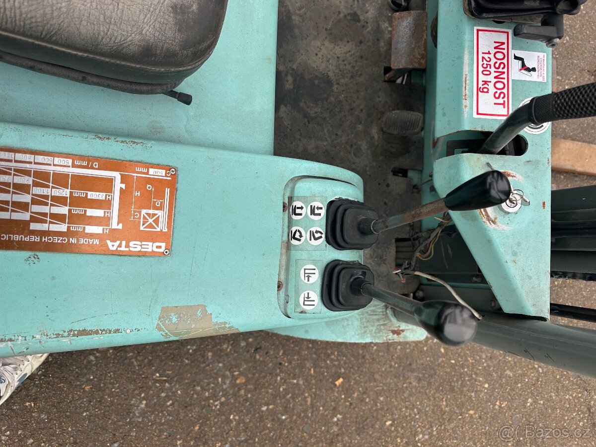 Desta E12 včetně trakční baterie a nabíječky. - 7