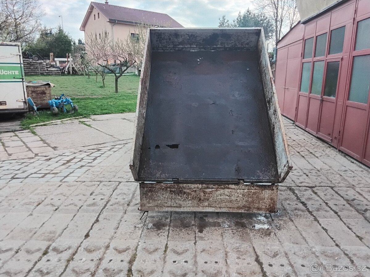 Sklápěcí kára za traktor - 7