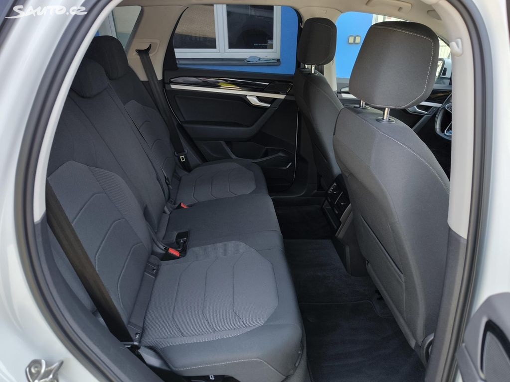 Volkswagen Touareg, 3.0 TDi - 7