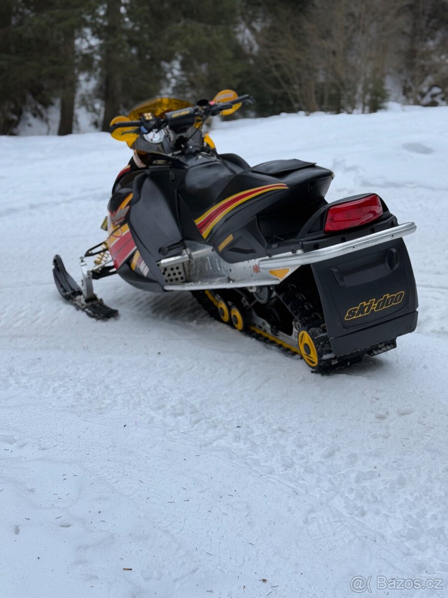 Skidoo mxz 800HO R - 7