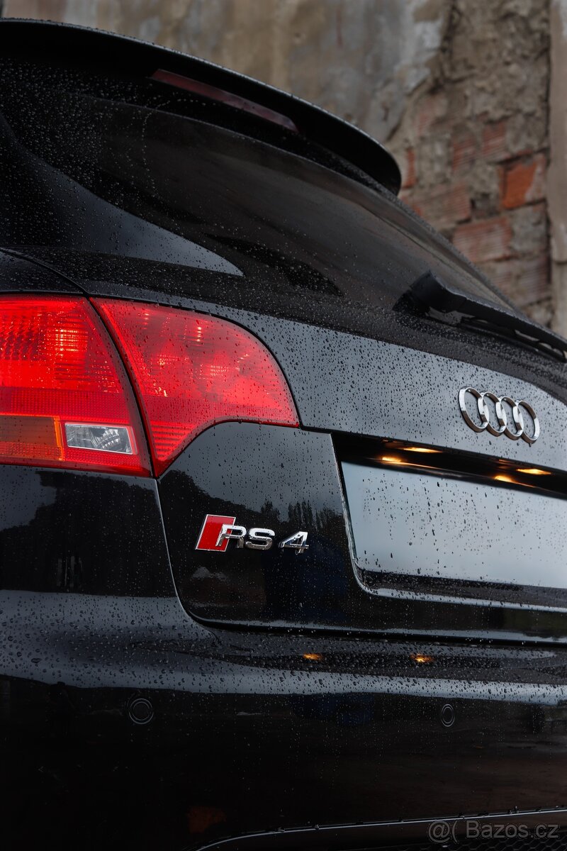 Audi RS4 avant b7 - 7