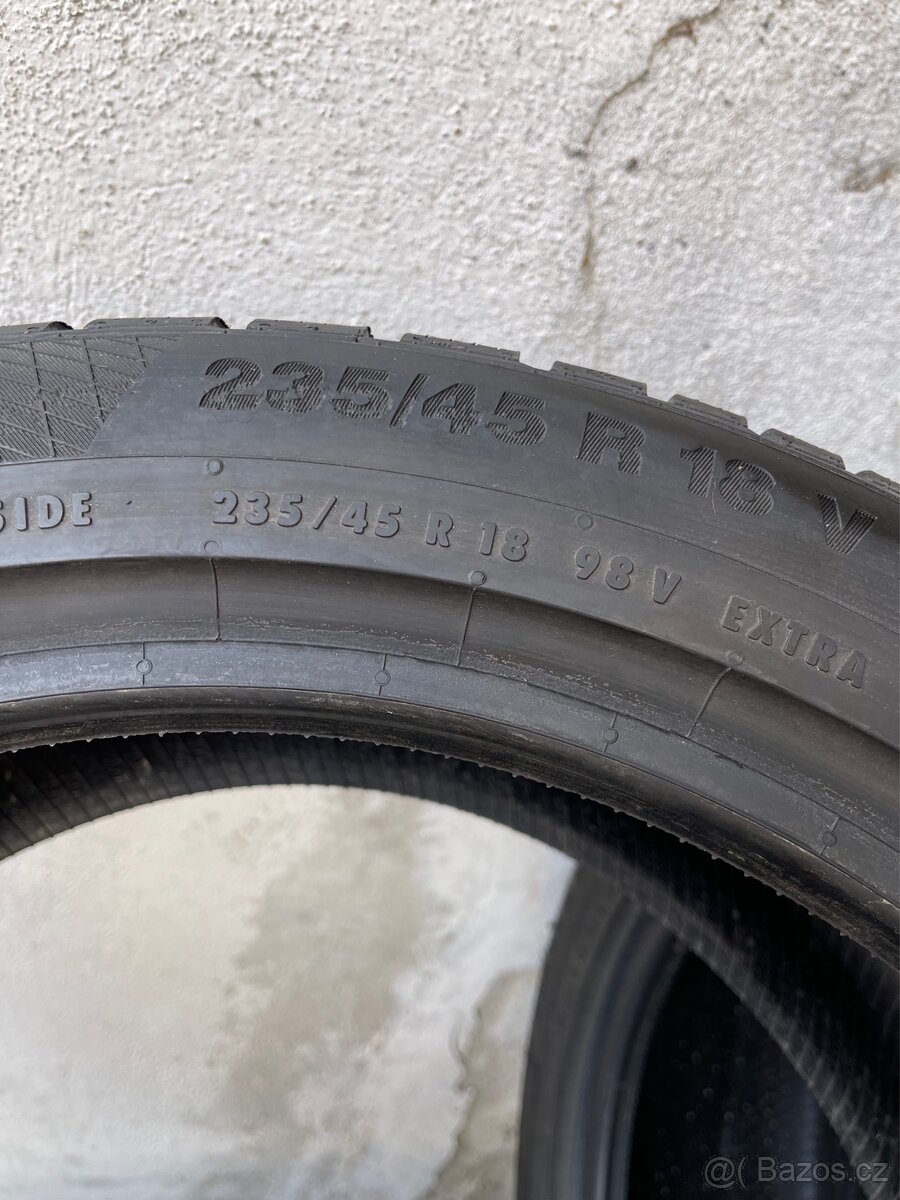 Zimní pneum 235/45/18 Continental WinterContact - 7