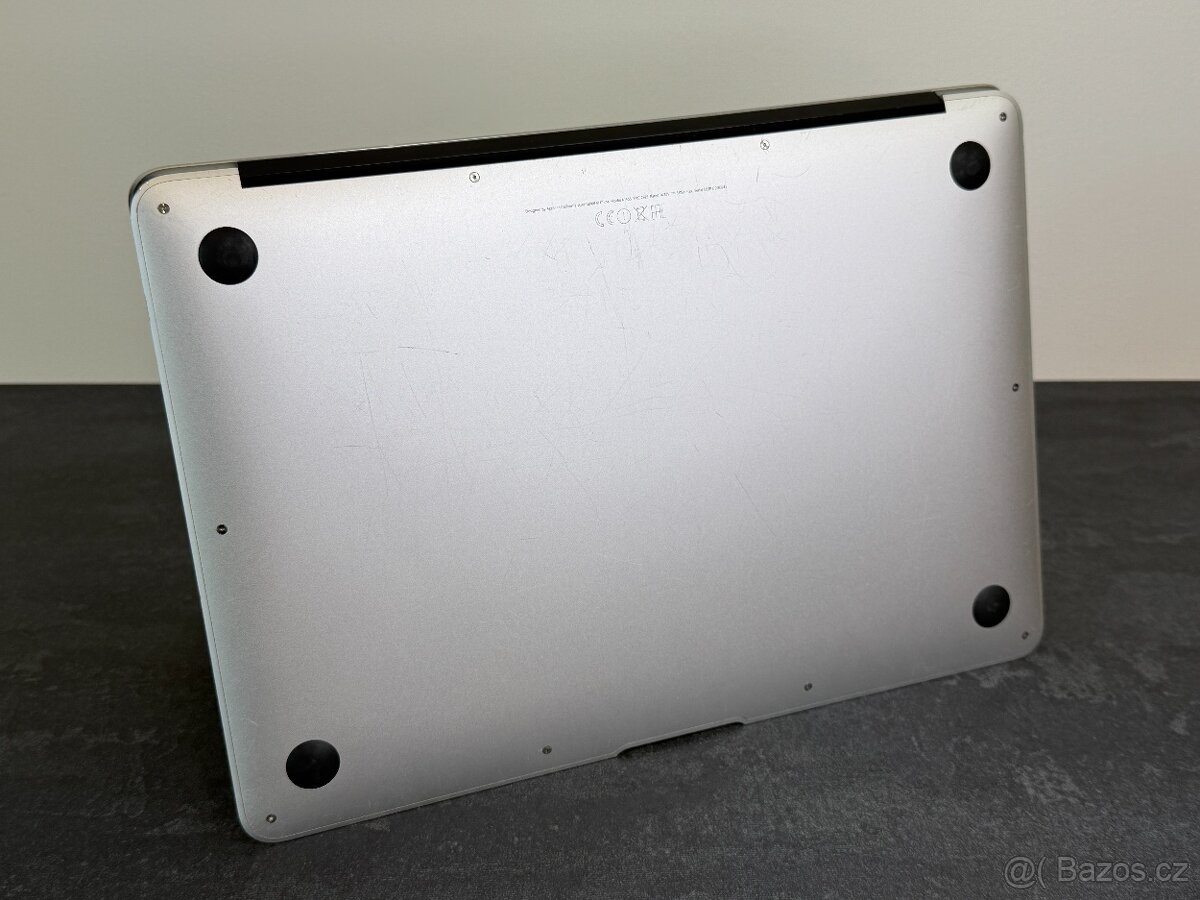MacBook Air 13'' 2015 / i5 / 4GB RAM / 256GB SSD - DPH - 7