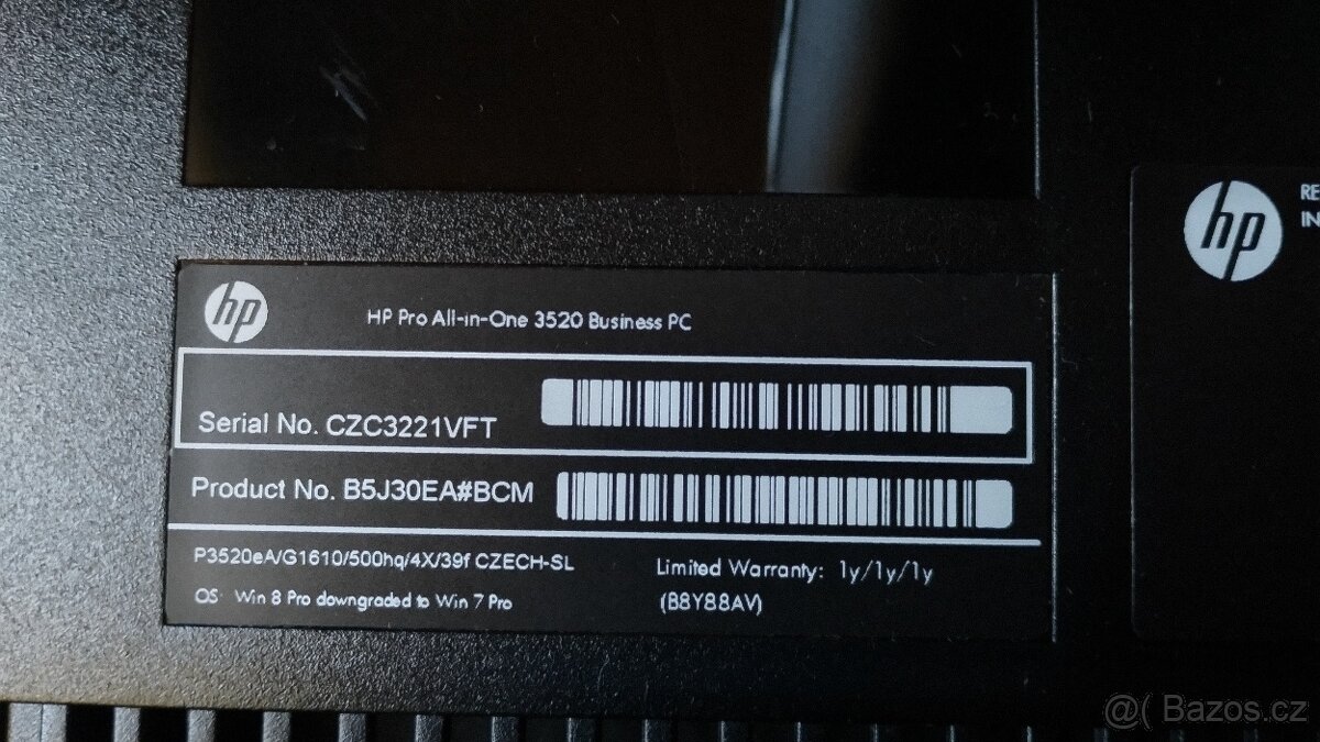 DVD/CD přehrávač. Jedná se o plně funkční PC - 7