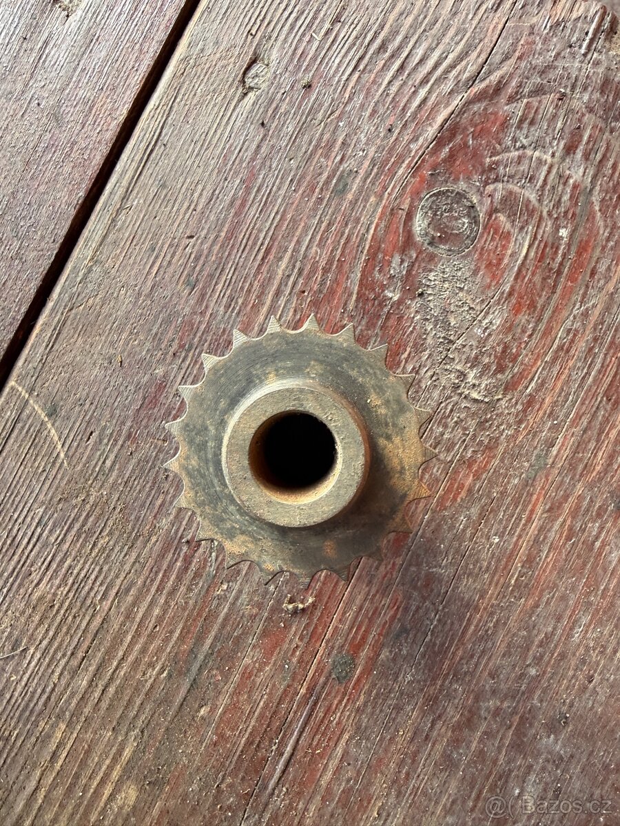 Čz 175 Prase - primární kolečko - 7