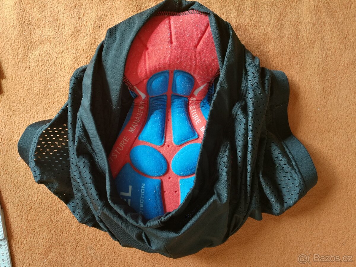 nové cyklistické šortky na kolo různé velikosti a značky.. - 7