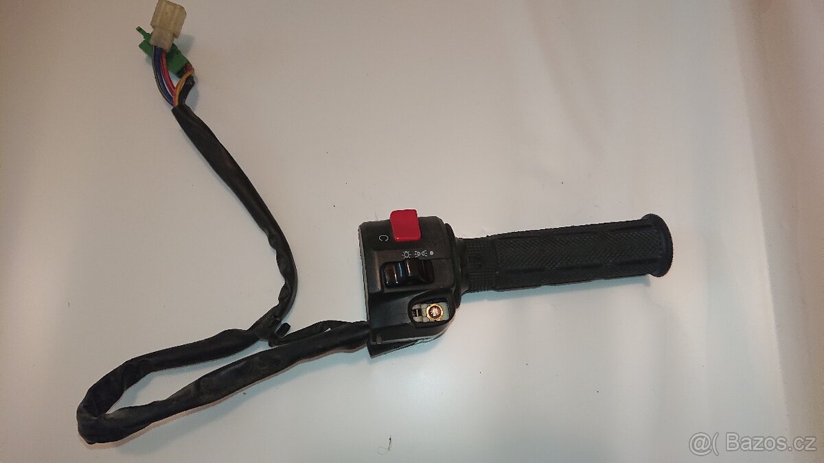 Kawasaki ZX7R díly - 7