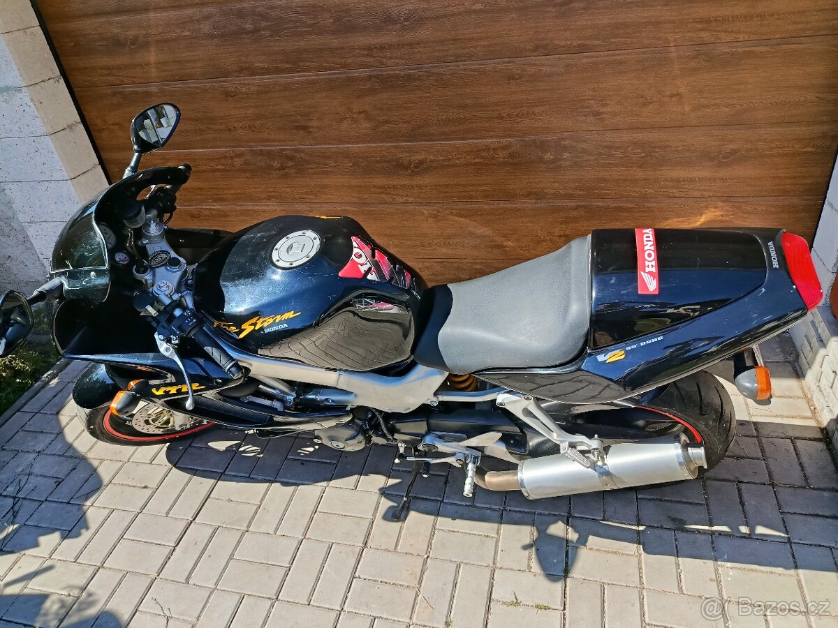 Honda vtr 1000 - 7