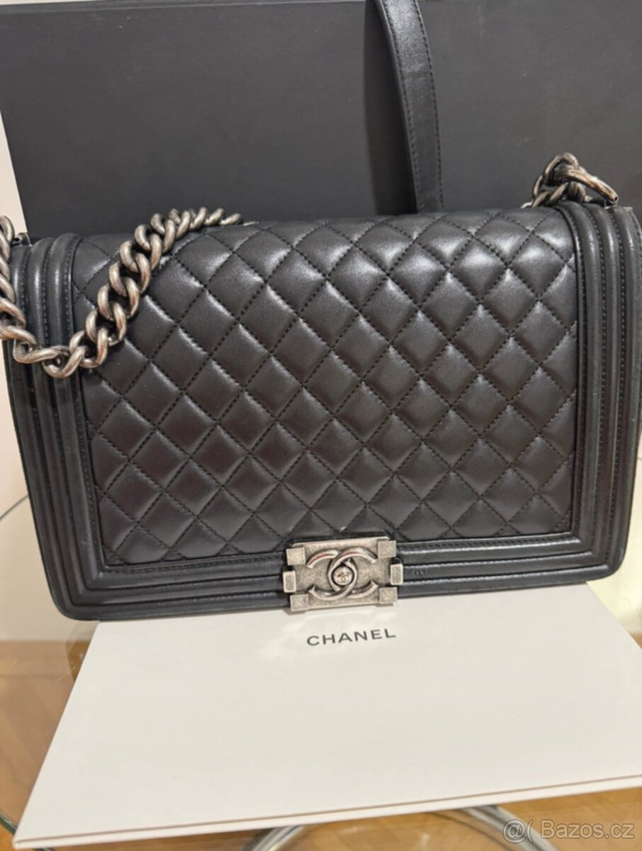 Chanel Boy medium kabelka - 7