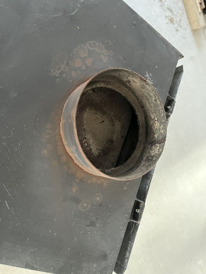 Krbová kamna SKAL II (7 kW) ve velmi dobrém stavu - 7