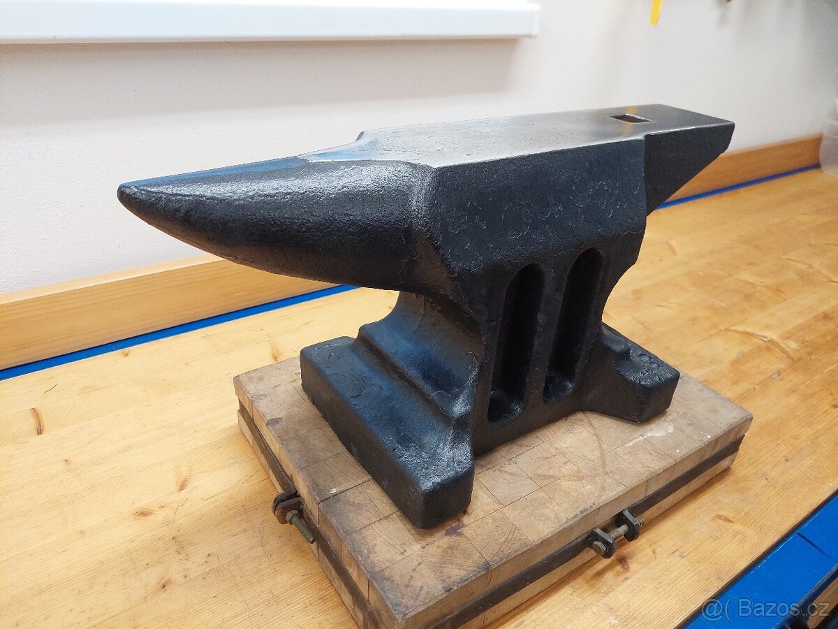 Kovářská kovadlina 50kg - 7