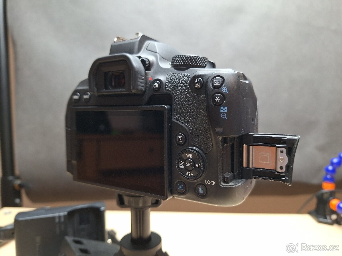 Canon EOS 850D - 7