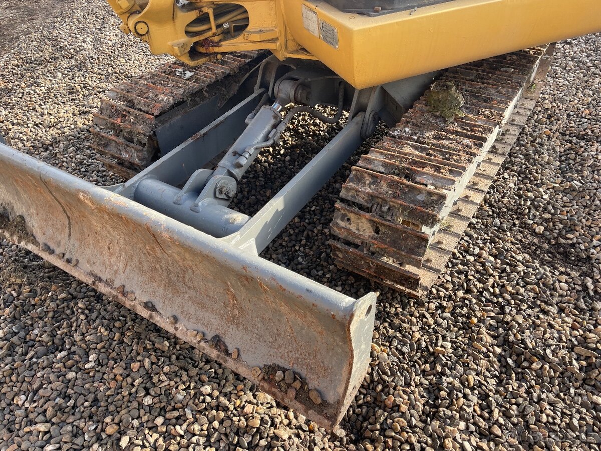 Minibagr Hitachi ZX 25-2. 2,5tuny - 7