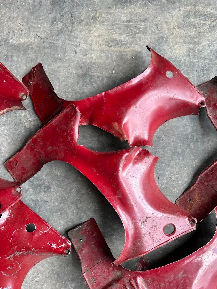 Predám podsedlové plechy JAWA 350/360 361 panelka - 7