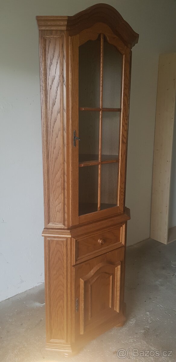 PRODÀM DVĔ PROSKLENÈ ROHOVÈ VITRÌNY MASÌVNÌ BOROVICE A DUB - 7