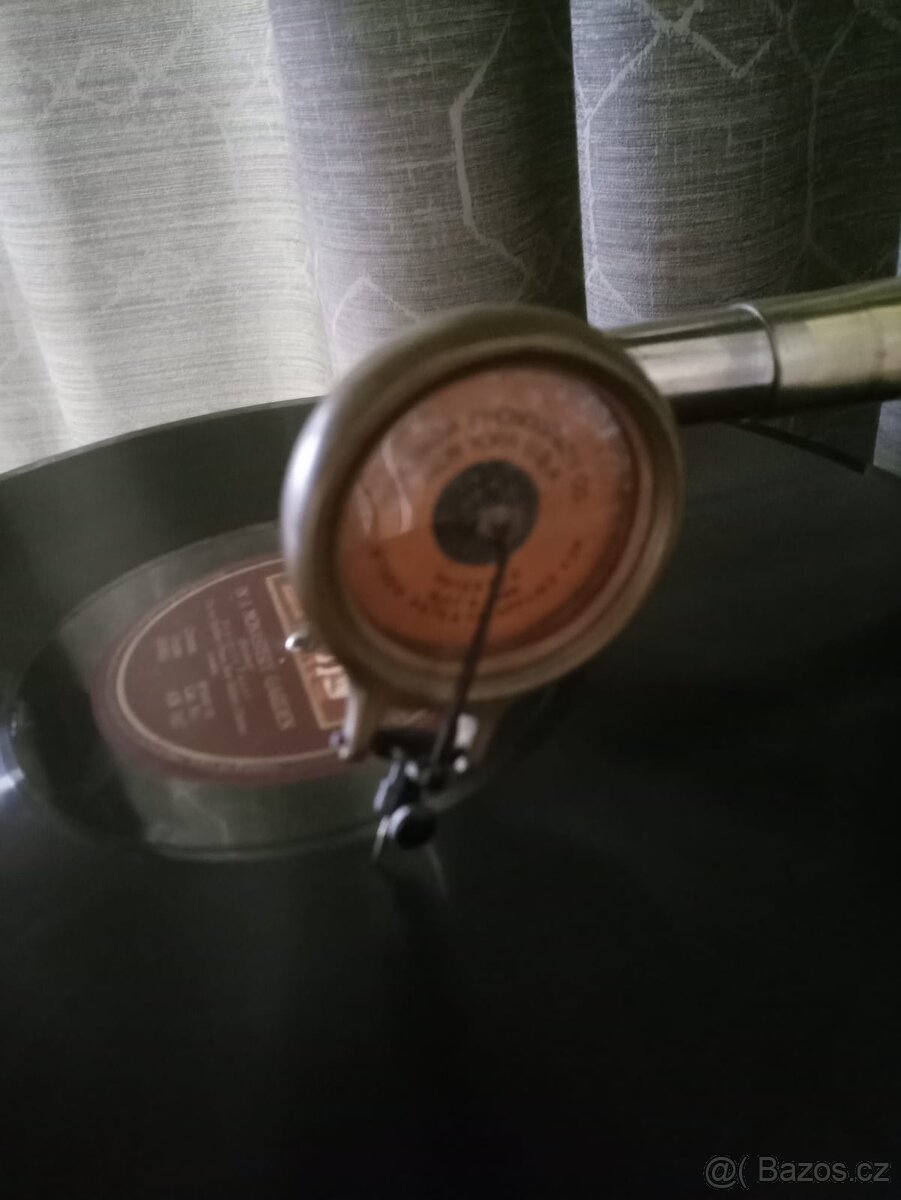 Gramofon s troubou - 7