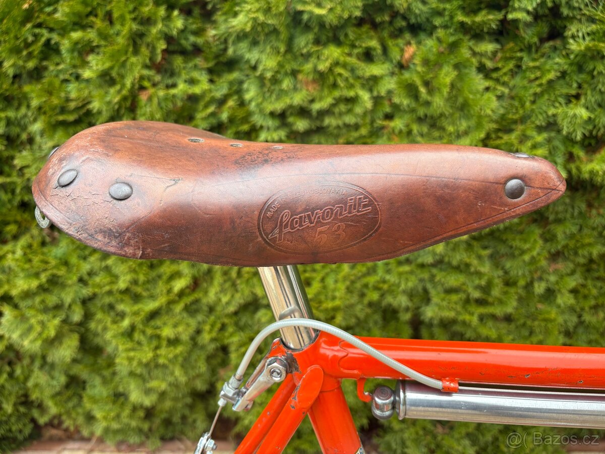 Kolo Favorit F12 z roku 1963 - 7