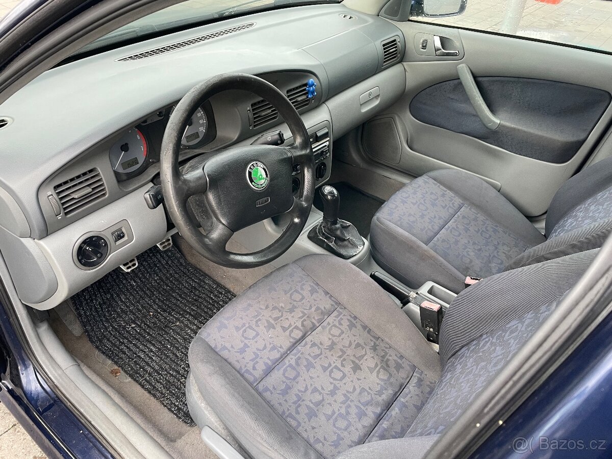 Škoda Octavia 1.6i 55kW - 7