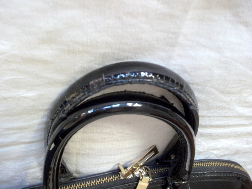 Stylová lakovaná KABELKA do ruky - 7