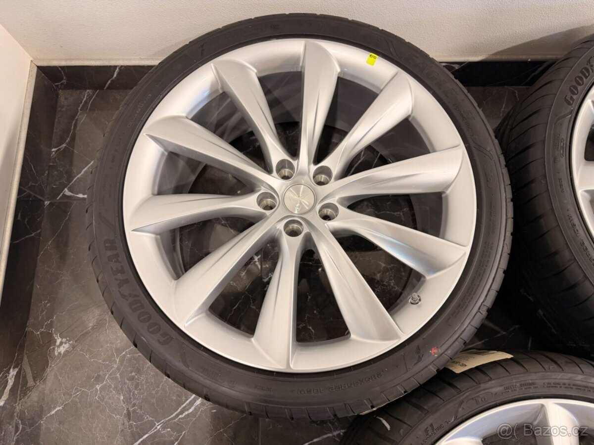 originální kola Tesla Model X 1027246-00-E r22 - 7
