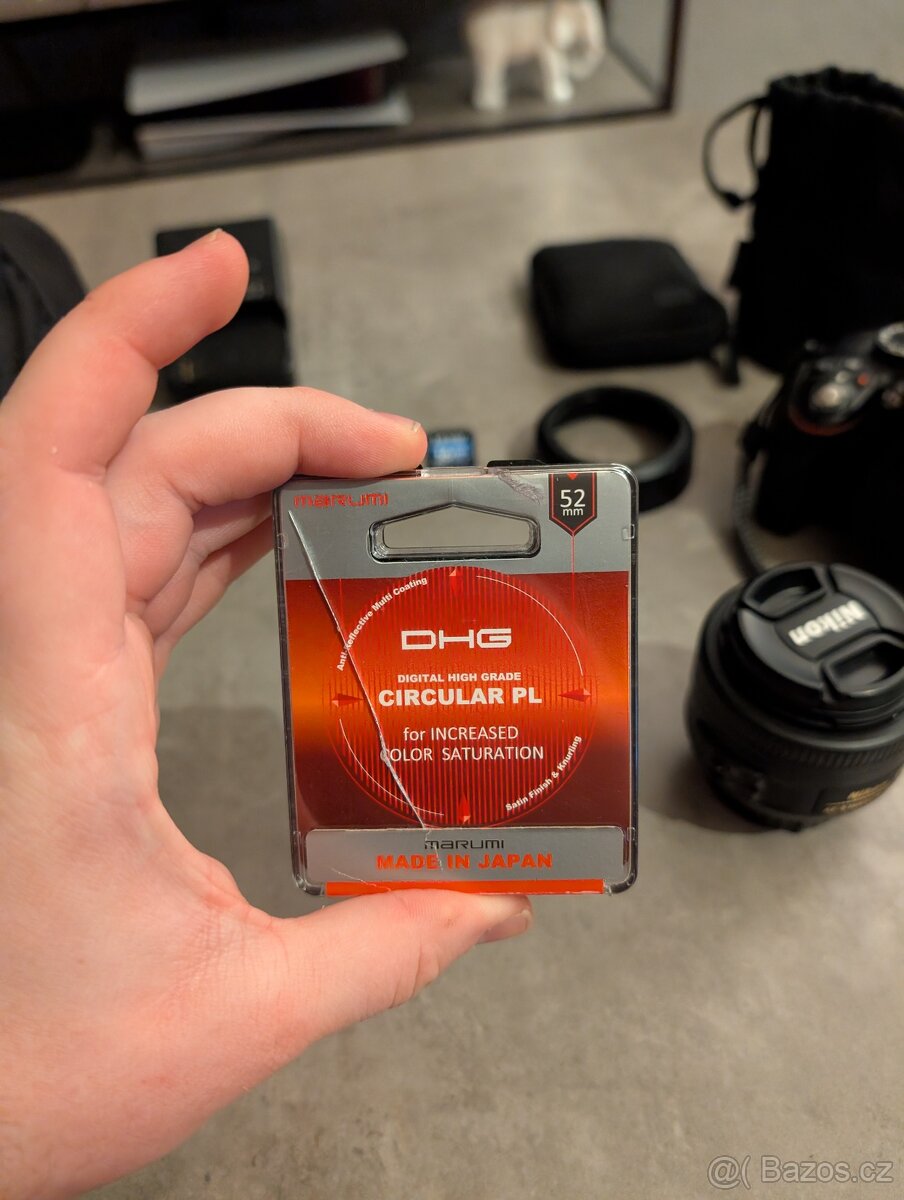 Nikon D3300 + 35mm nikkor, příslušenství - 7